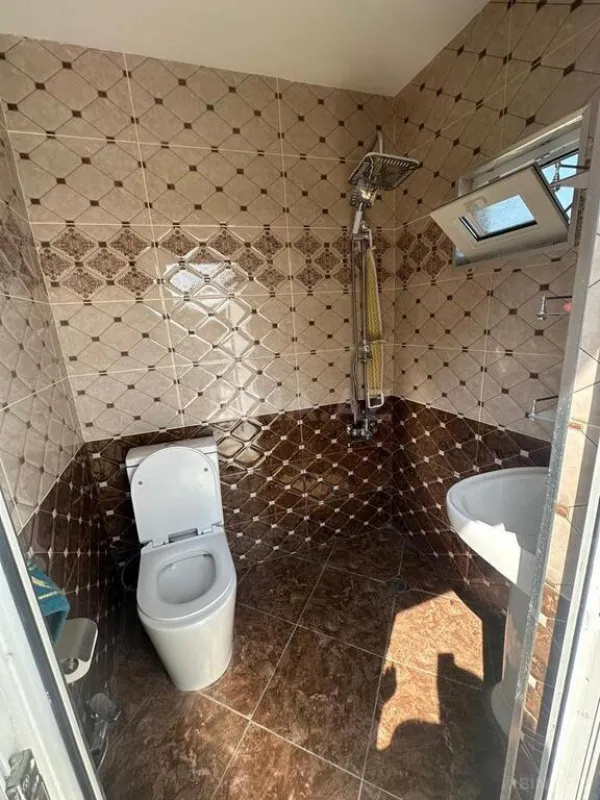 Satılır 4 otaqlı həyət evi 168 m²