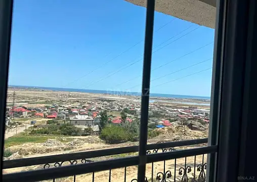 Satılır 4 otaqlı həyət evi 168 m²