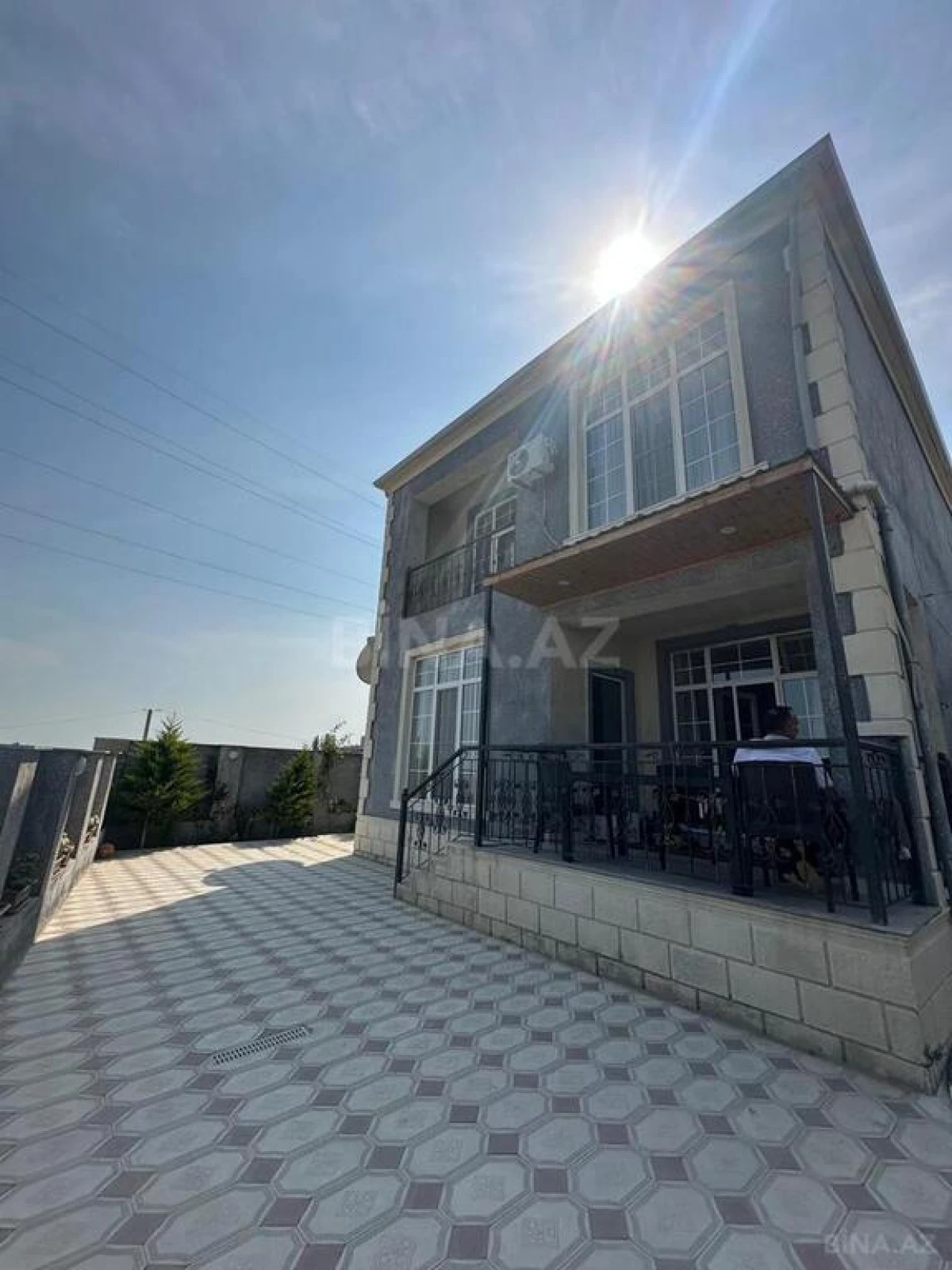 Satılır 4 otaqlı həyət evi 168 m²
