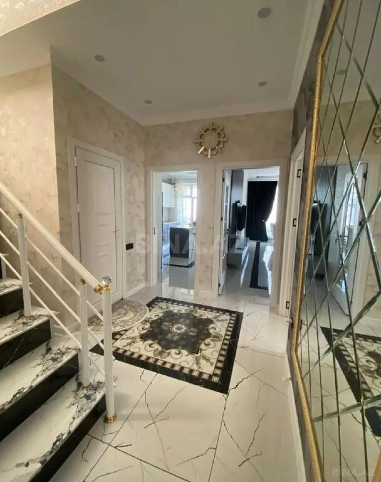 Satılır 4 otaqlı həyət evi 168 m²