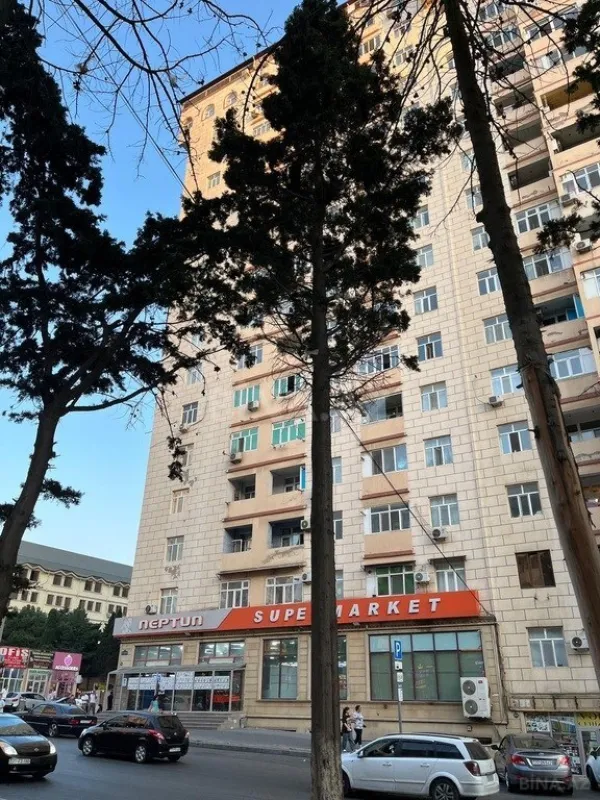 Satılır 2 otaqlı mənzil 75 m²