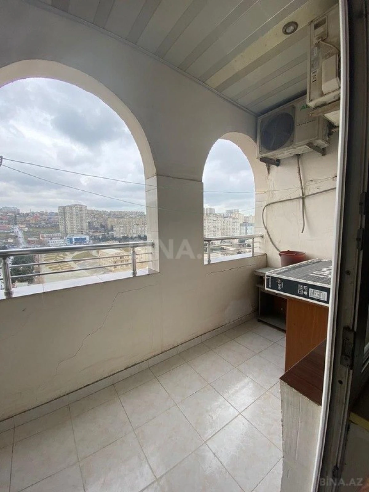 Satılır 2 otaqlı mənzil 75 m²