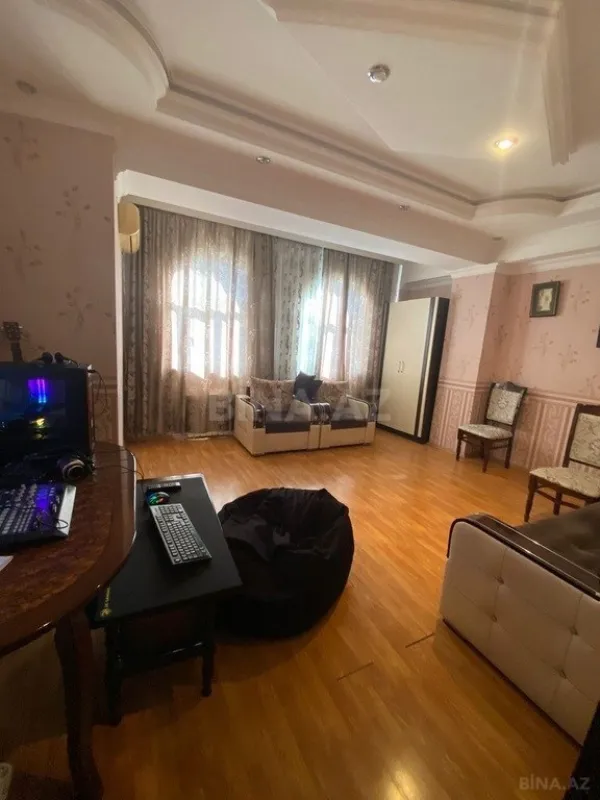 Satılır 2 otaqlı mənzil 75 m²