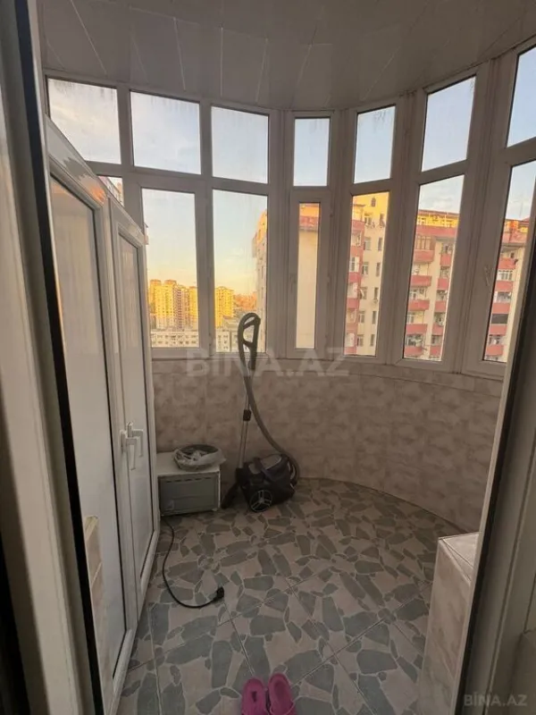 Satılır 4 otaqlı mənzil 105 m²