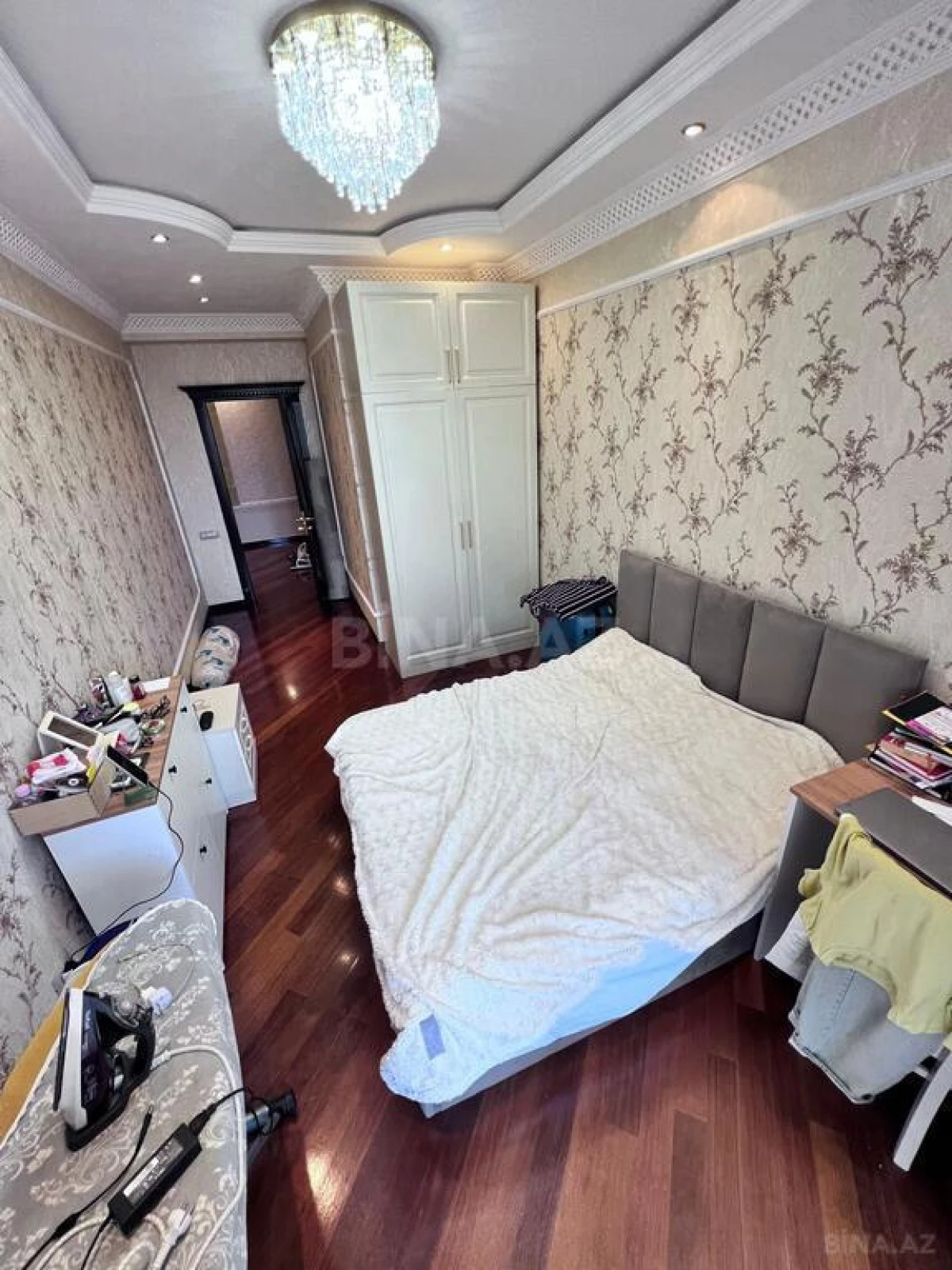 Satılır 3 otaqlı mənzil 145 m²