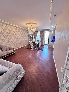 Satılır 3 otaqlı mənzil 145 m²