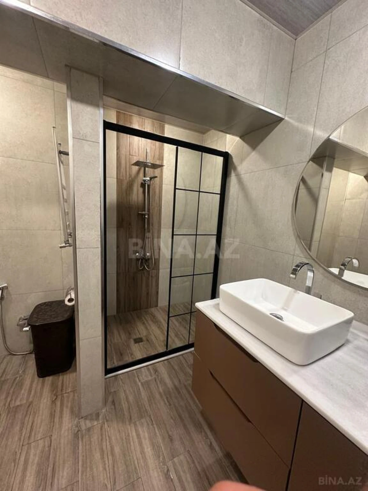 Satılır 3 otaqlı mənzil 130 m²