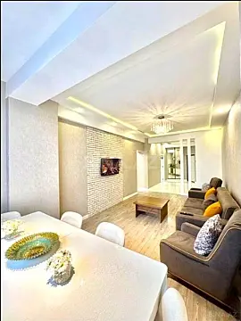 Satılır 3 otaqlı mənzil 130 m²