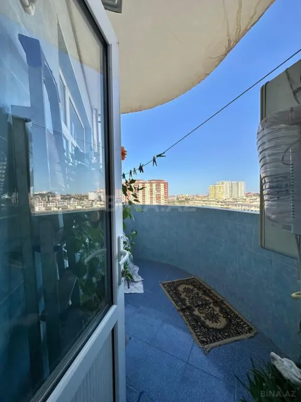 Satılır 4 otaqlı mənzil 160 m²