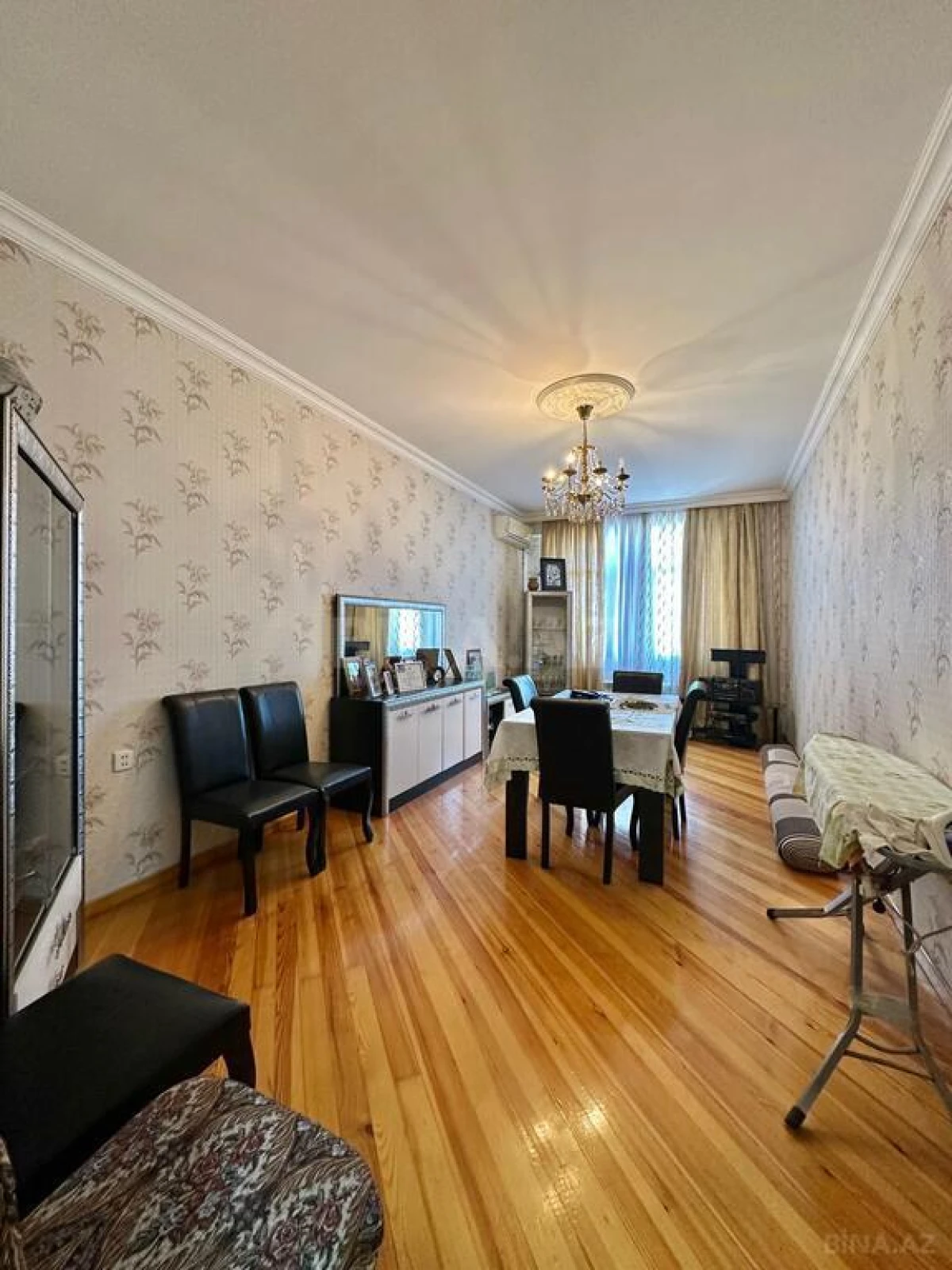 Satılır 4 otaqlı mənzil 160 m²