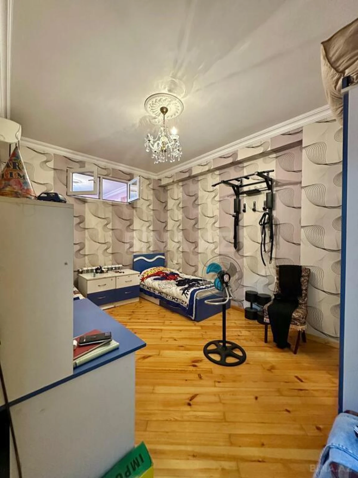 Satılır 4 otaqlı mənzil 160 m²