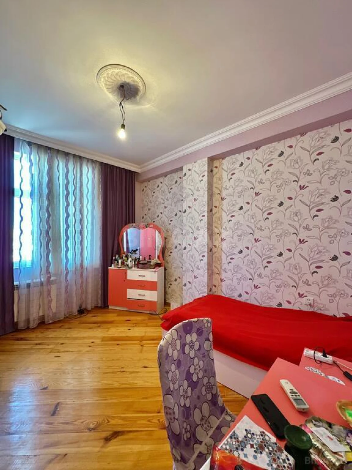 Satılır 4 otaqlı mənzil 160 m²