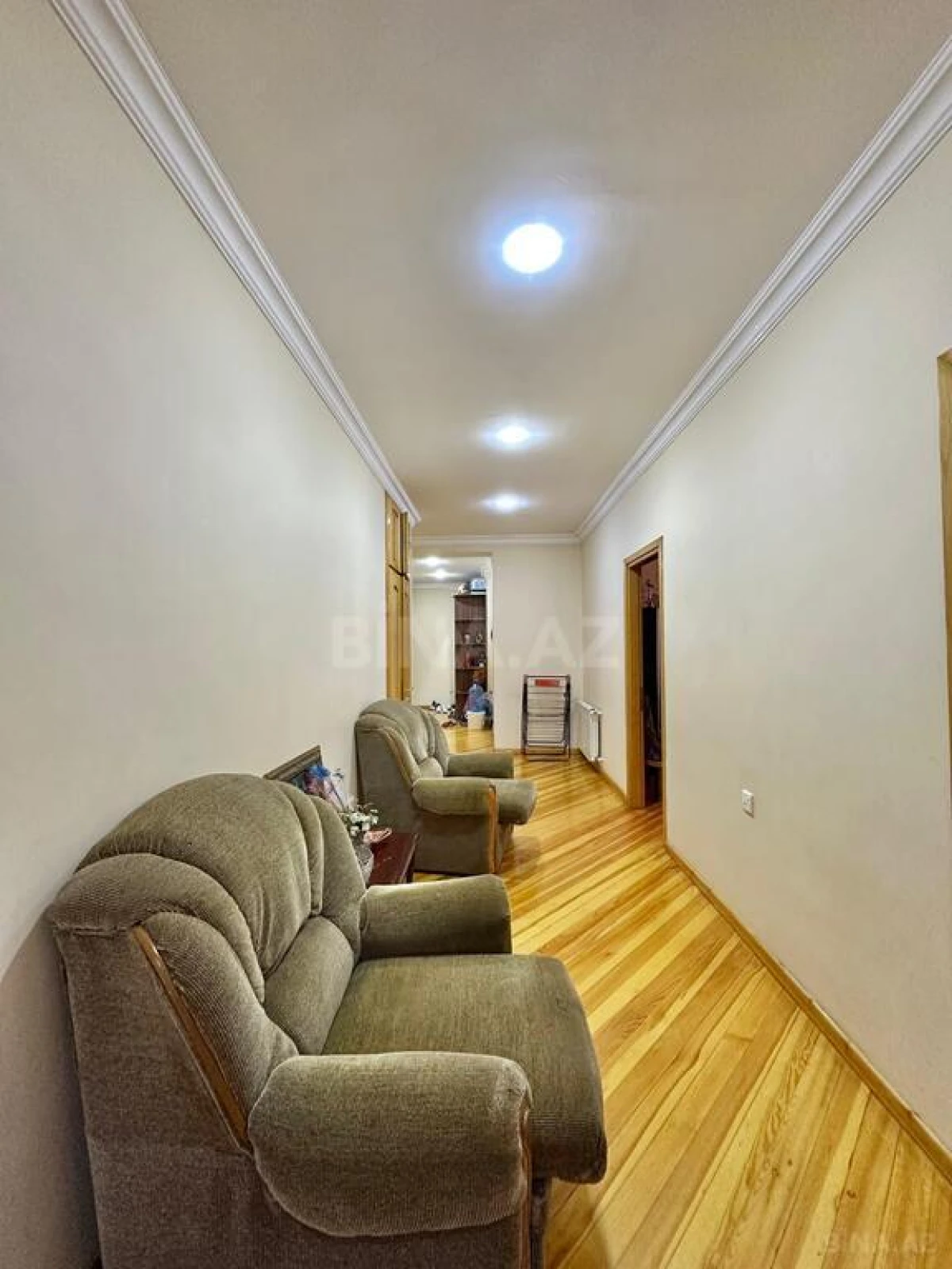 Satılır 4 otaqlı mənzil 160 m²
