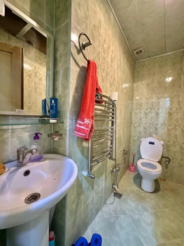 Satılır 4 otaqlı mənzil 160 m²