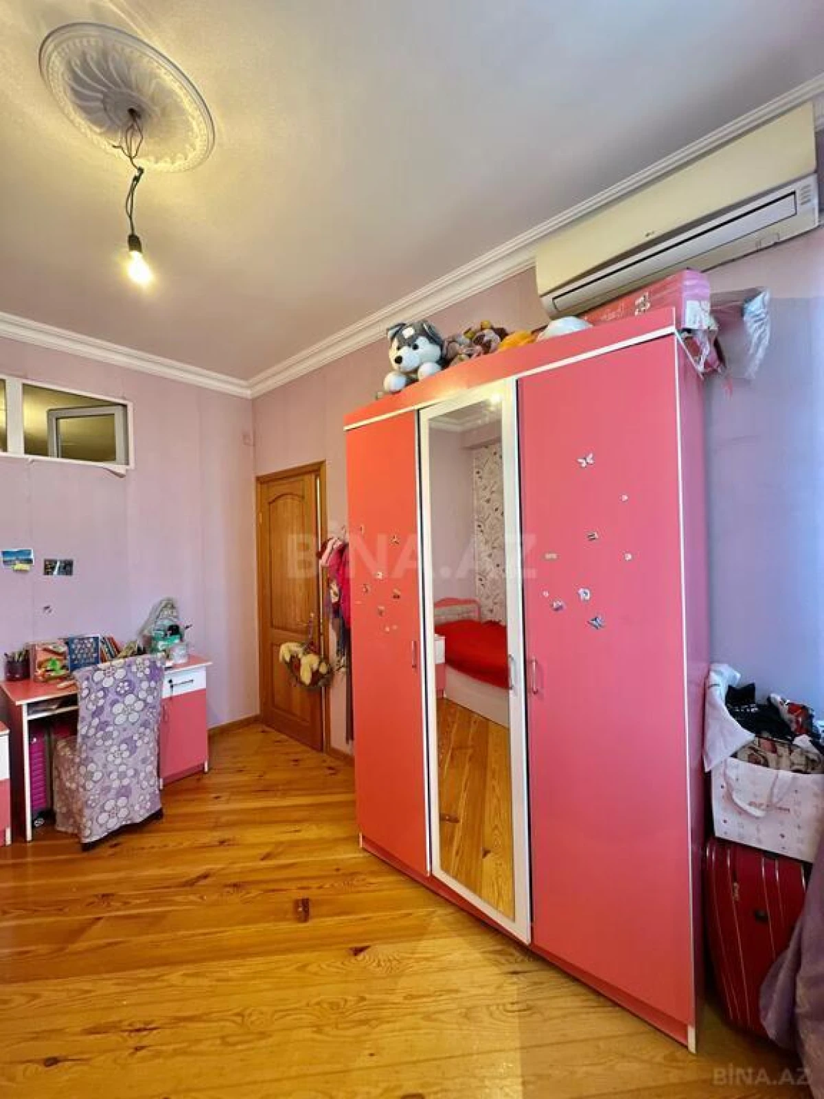 Satılır 4 otaqlı mənzil 160 m²