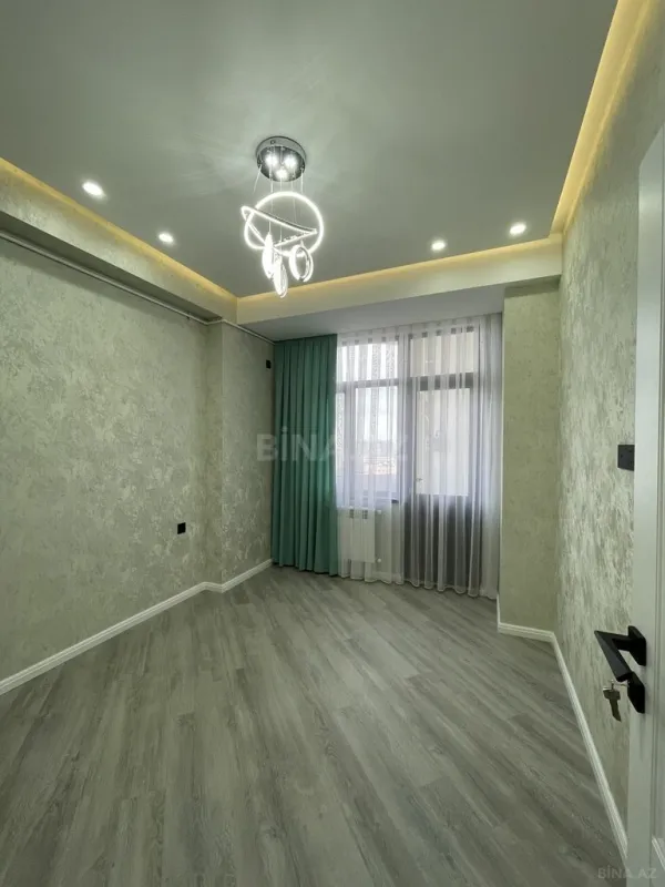 Satılır 2 otaqlı mənzil 67 m²