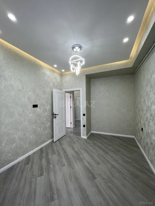 Satılır 2 otaqlı mənzil 67 m²