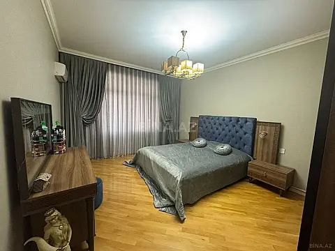 Satılır 4 otaqlı mənzil 105 m²
