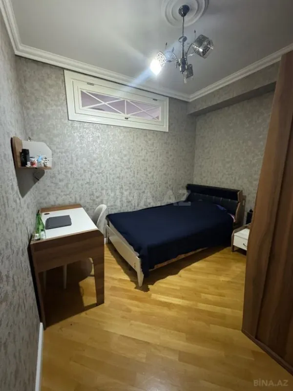 Satılır 4 otaqlı mənzil 105 m²
