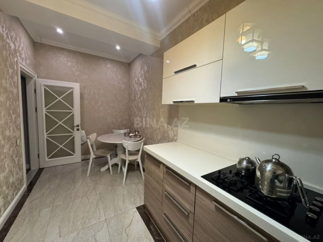 Satılır 4 otaqlı mənzil 105 m²