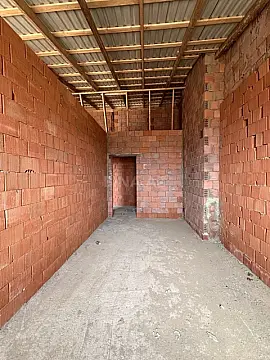 Satılır 2 otaqlı mənzil 83 m²