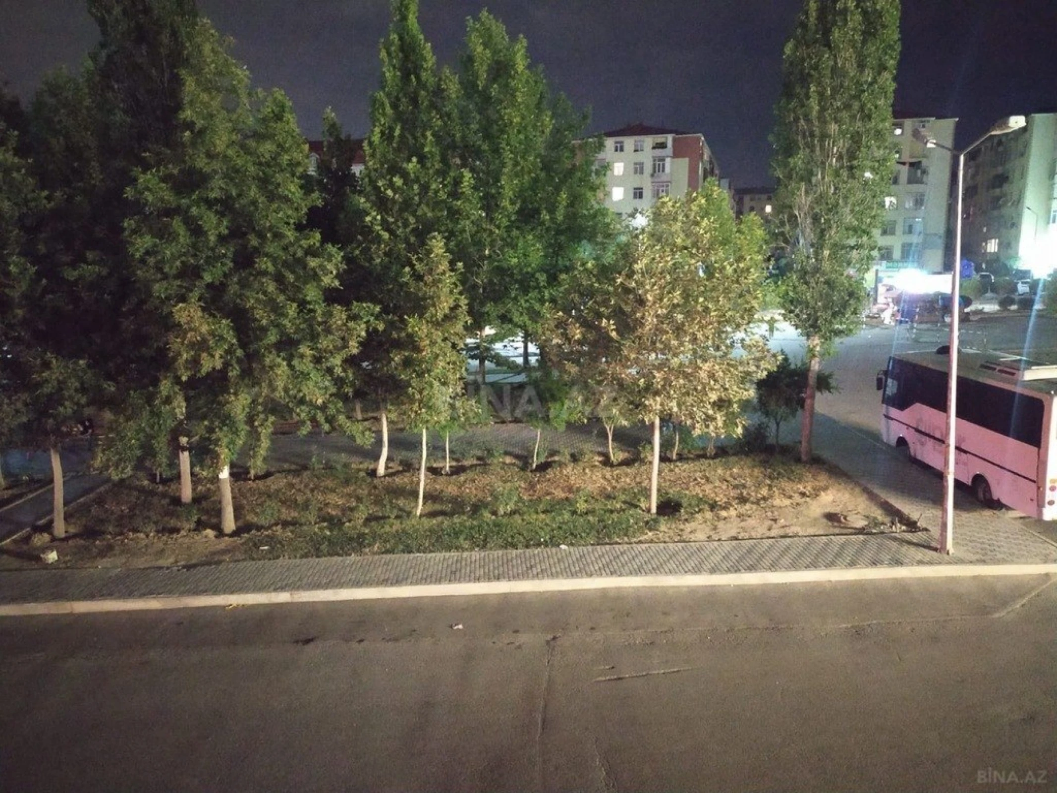 Satılır 2 otaqlı mənzil 83 m²