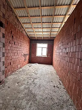 Satılır 2 otaqlı mənzil 83 m²