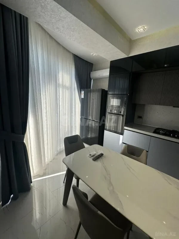 Kirayə verilir 3 otaqlı mənzil 120 m²