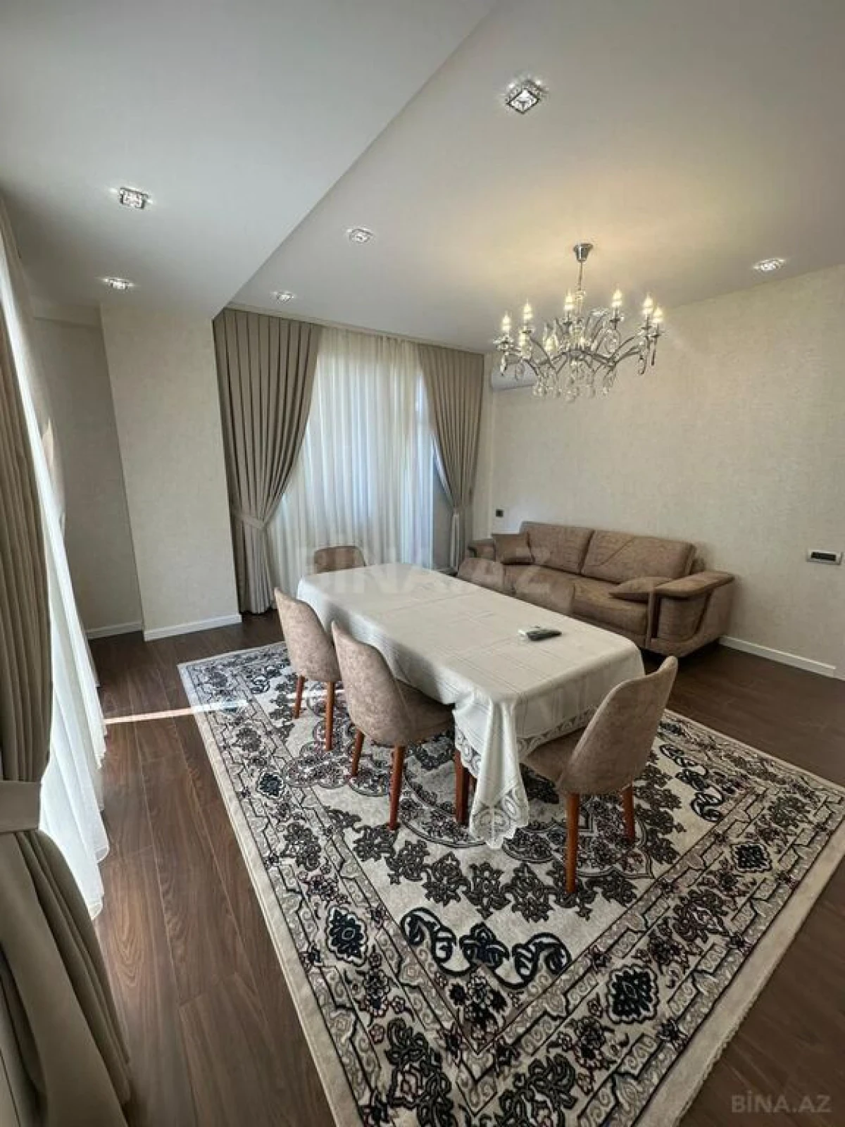 Kirayə verilir 3 otaqlı mənzil 120 m²
