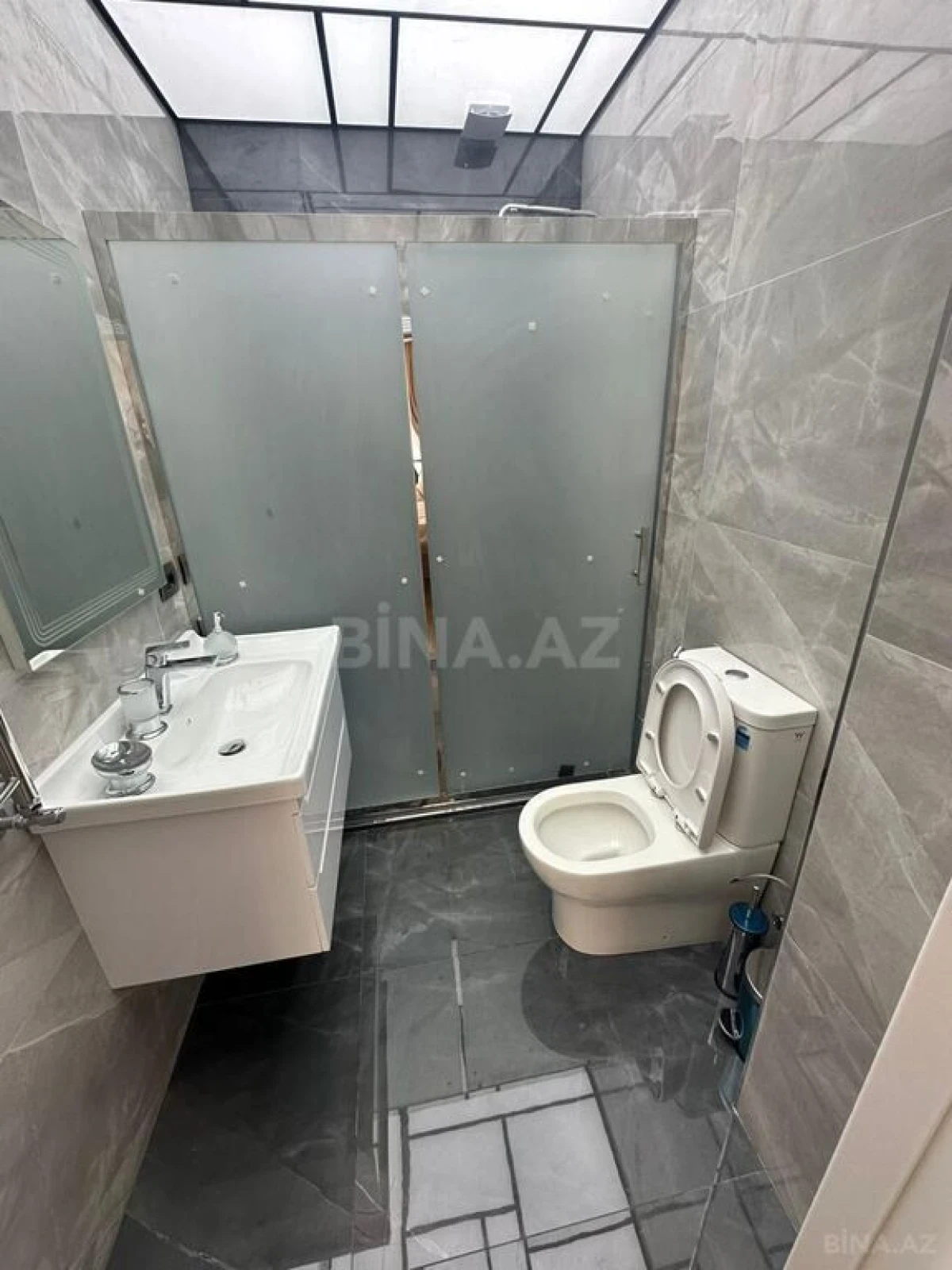 Kirayə verilir 3 otaqlı mənzil 120 m²