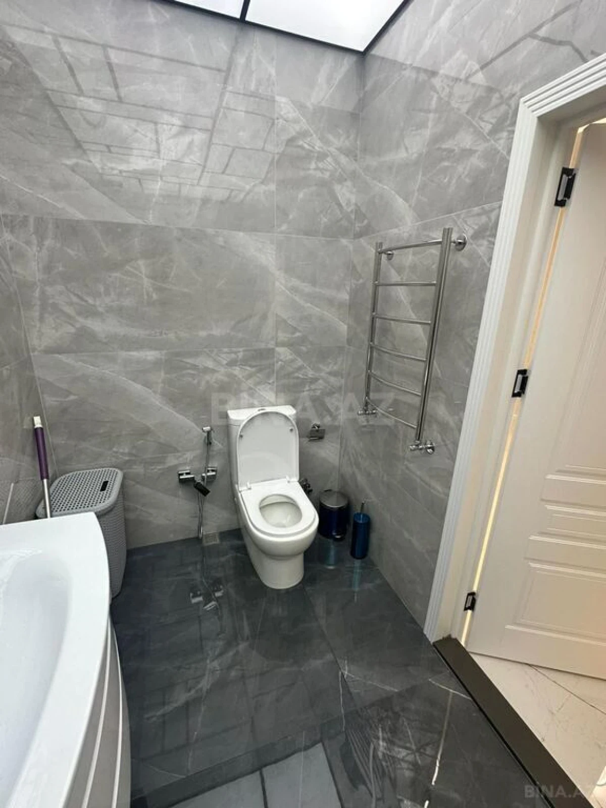 Kirayə verilir 3 otaqlı mənzil 120 m²