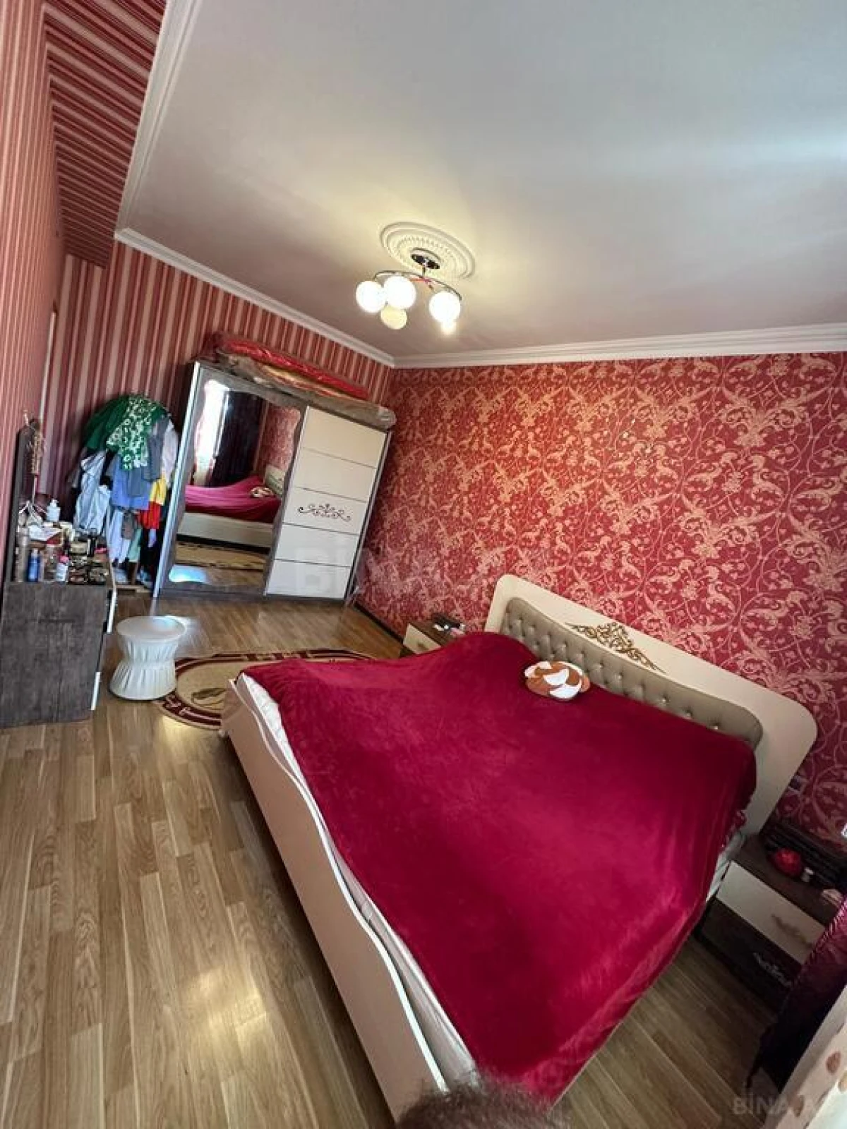 Satılır 3 otaqlı mənzil 150 m²