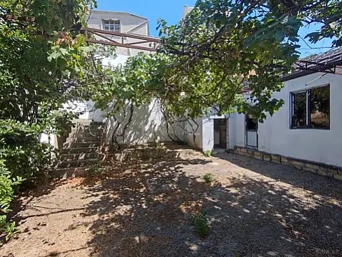 Satılır obyekt 600 m²