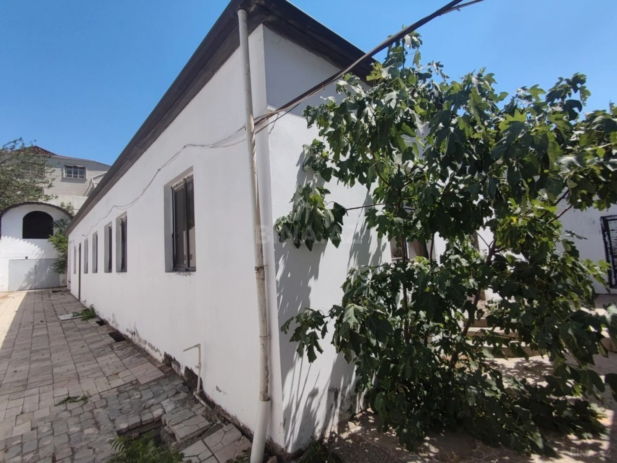 Satılır obyekt 600 m²