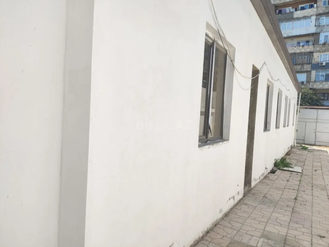 Satılır obyekt 600 m²