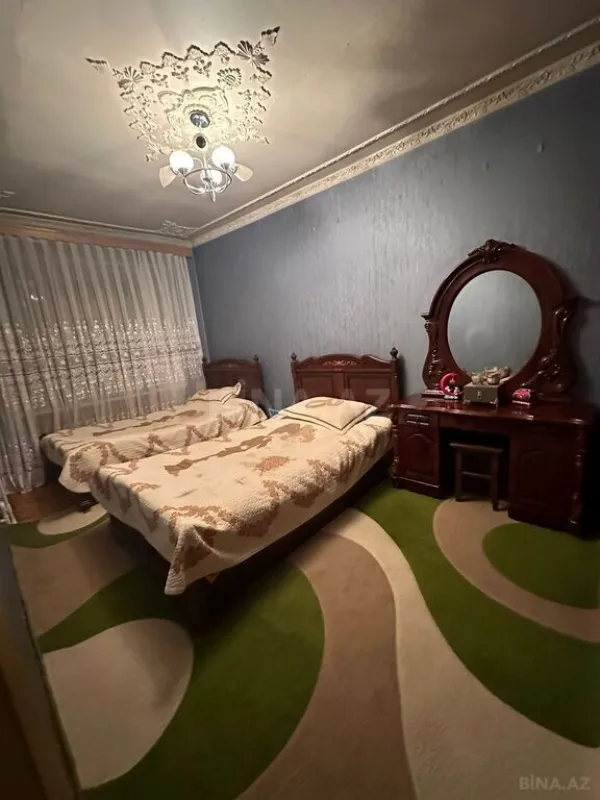 Satılır 4 otaqlı mənzil 110 m²