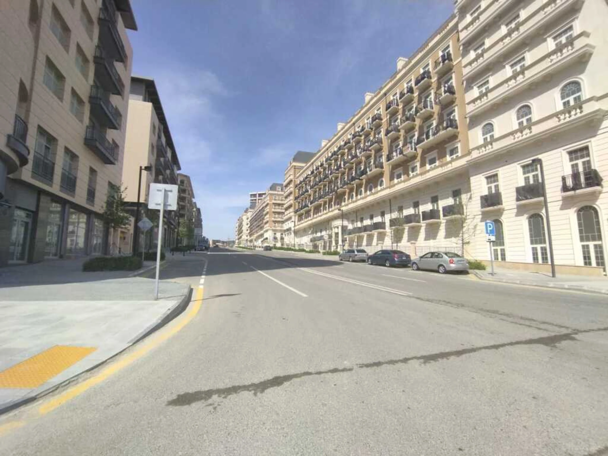 Satılır 3 otaqlı ofis 93 m²