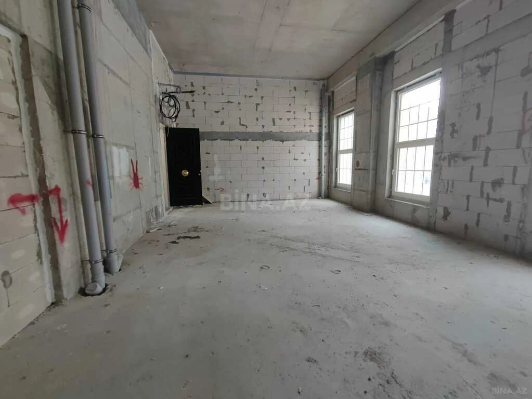 Satılır 3 otaqlı ofis 93 m²