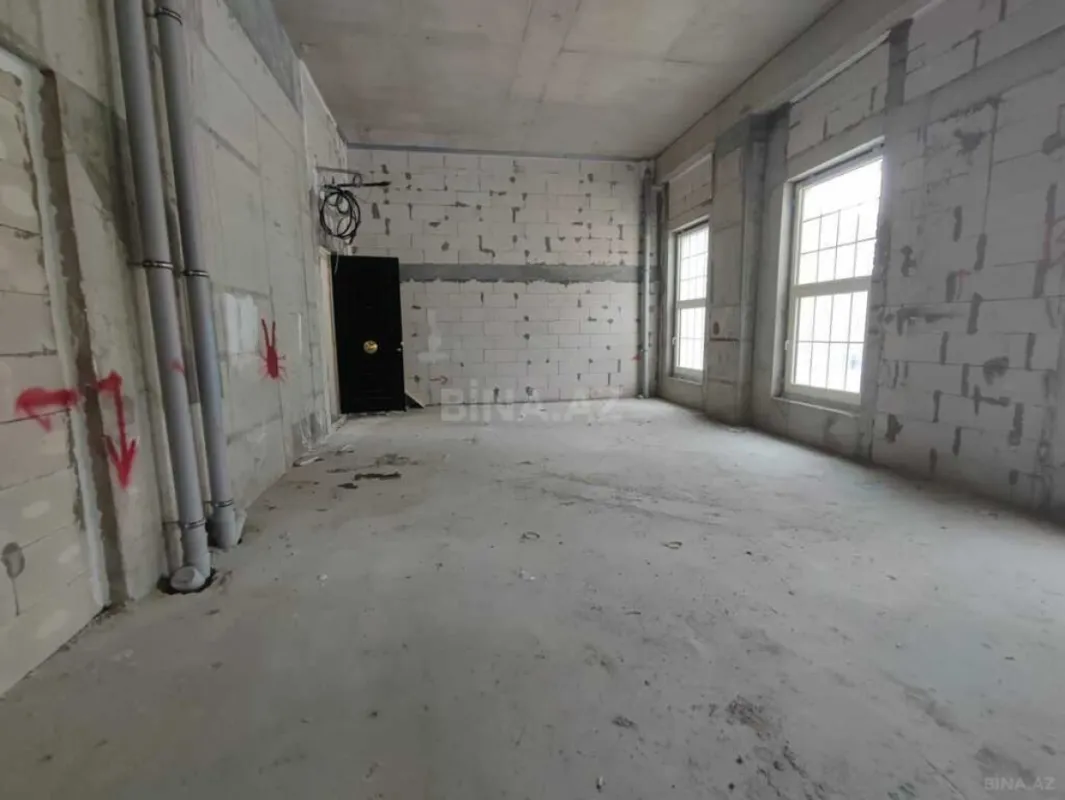 Satılır 3 otaqlı ofis 93 m²