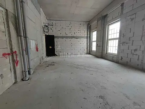 Satılır 3 otaqlı ofis 93 m²