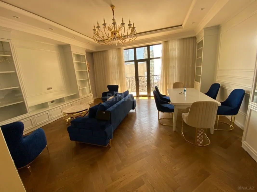 Kirayə verilir 3 otaqlı mənzil 160 m²