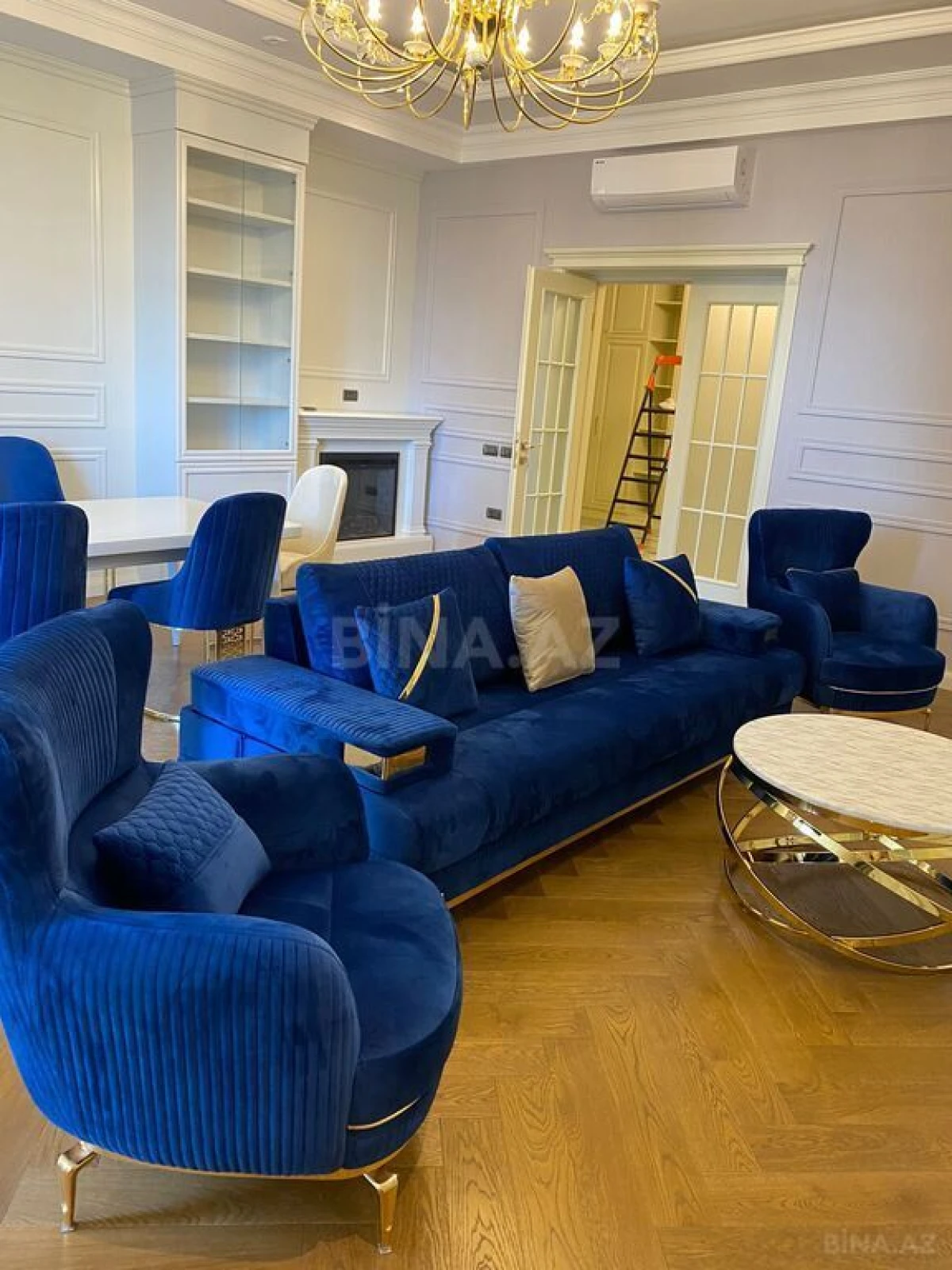 Kirayə verilir 3 otaqlı mənzil 160 m²