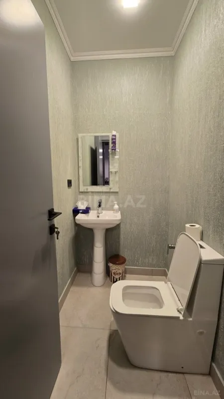 Satılır 3 otaqlı ofis 88 m²