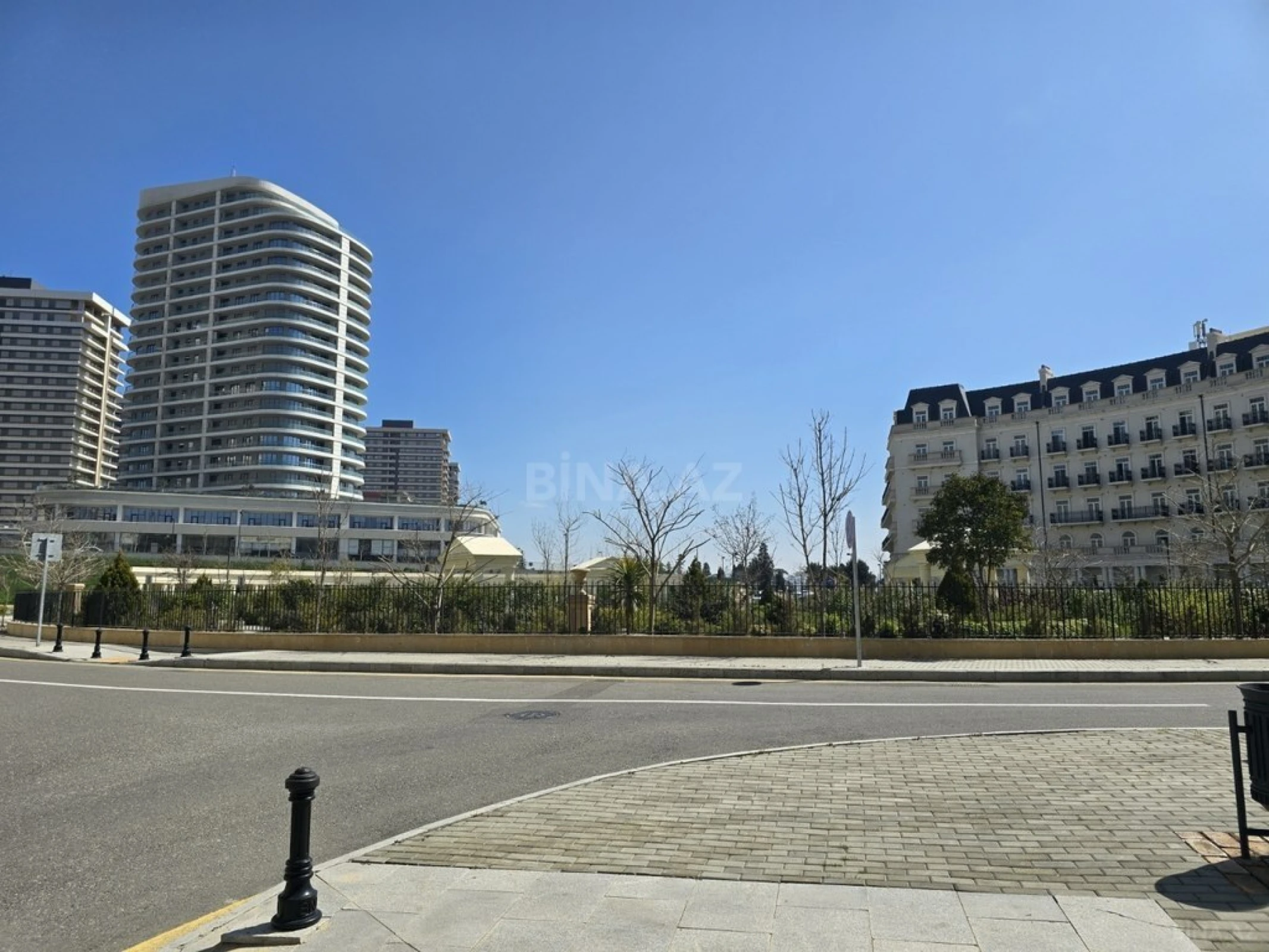 Satılır 3 otaqlı ofis 88 m²