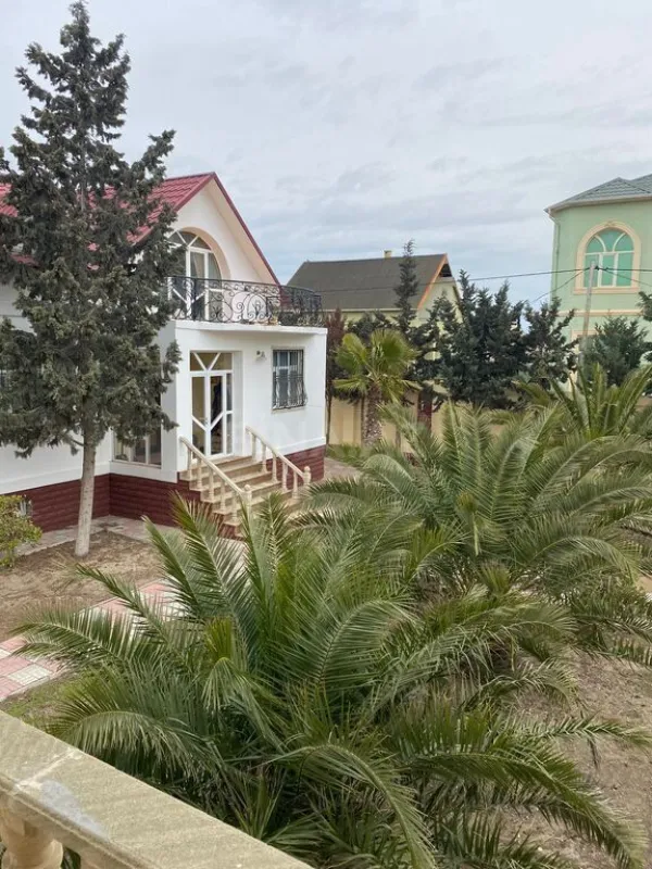 Kirayə verilir 6 otaqlı həyət evi 280 m²