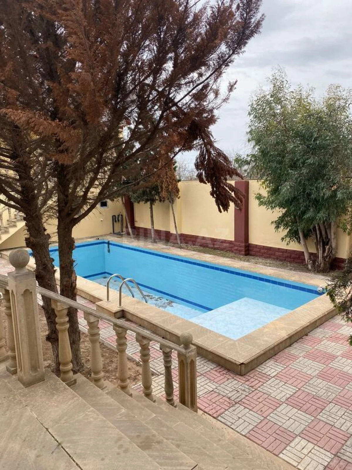 Kirayə verilir 6 otaqlı həyət evi 280 m²