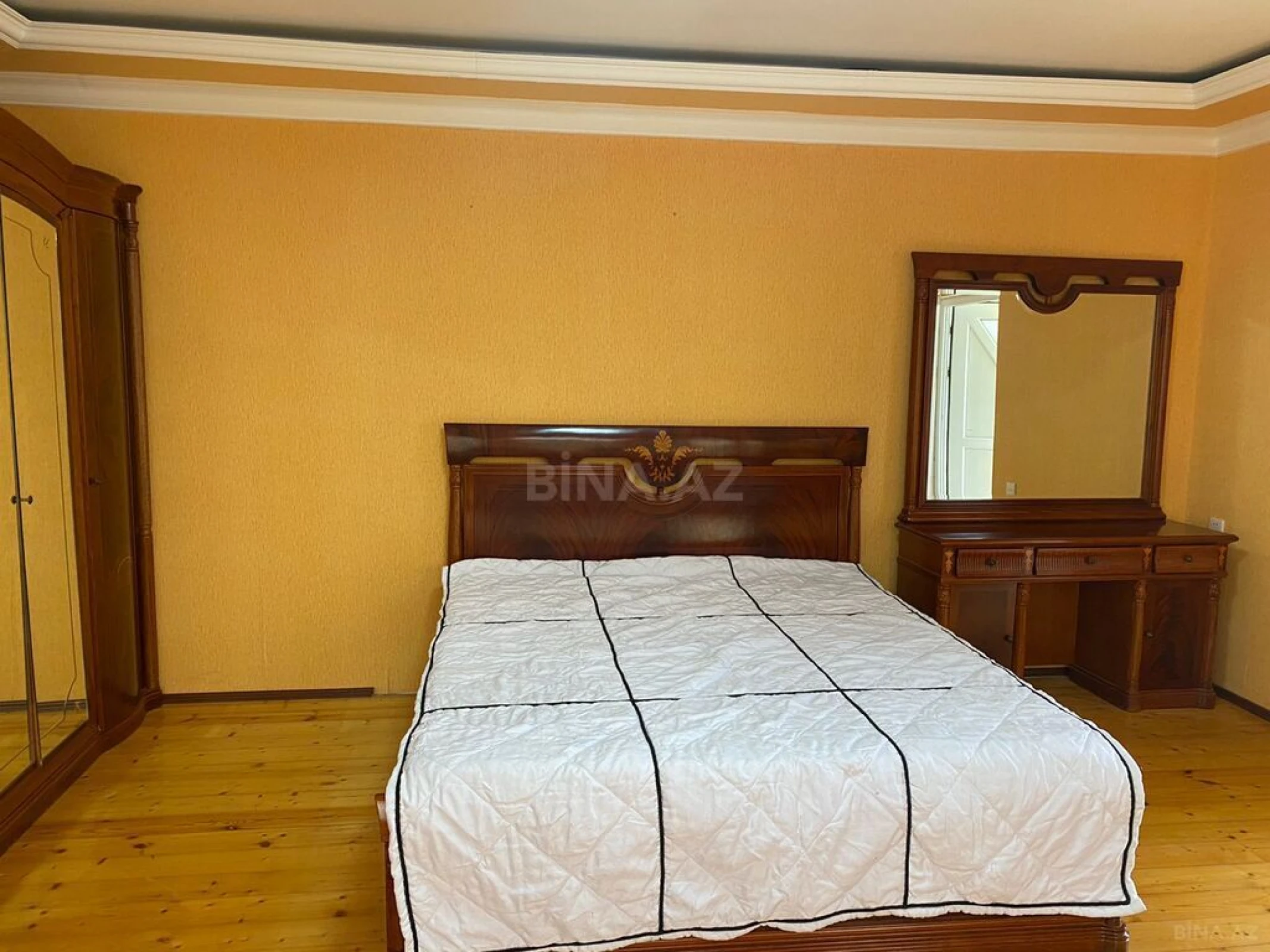 Kirayə verilir 6 otaqlı həyət evi 280 m²