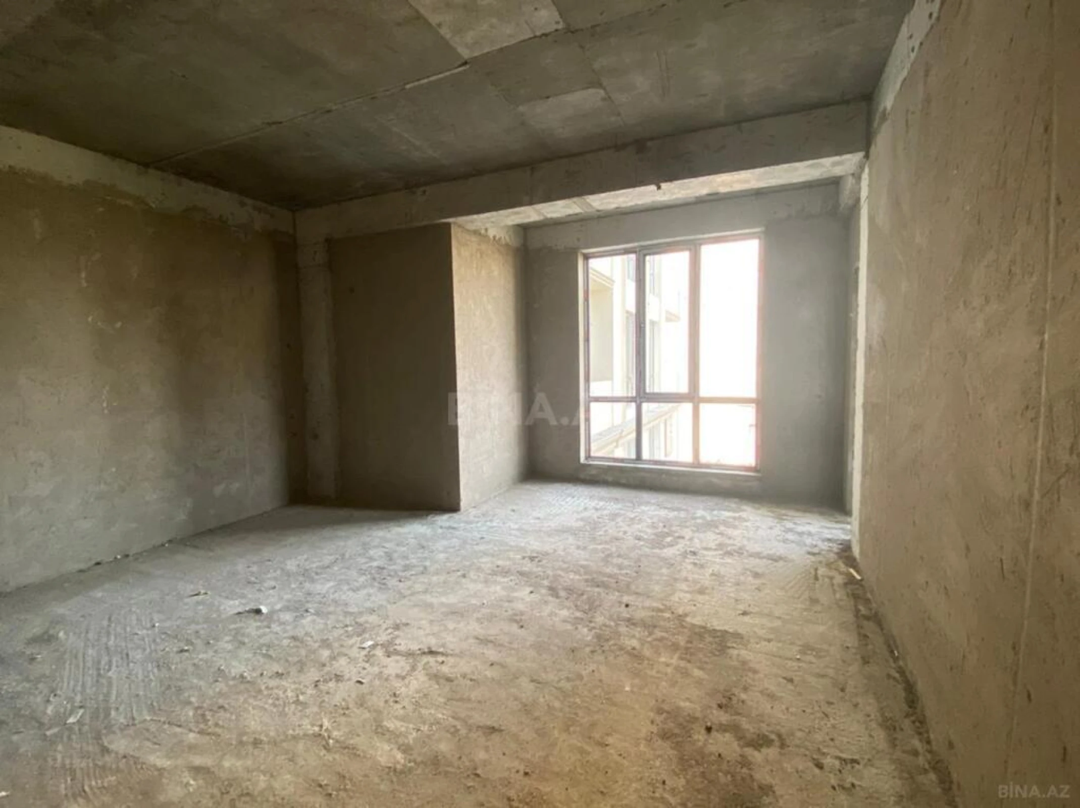 Satılır 3 otaqlı mənzil 140 m²