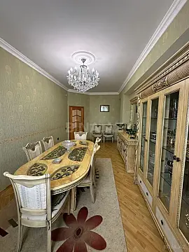 Satılır 4 otaqlı mənzil 126 m²