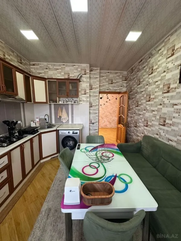 Satılır 4 otaqlı mənzil 126 m²